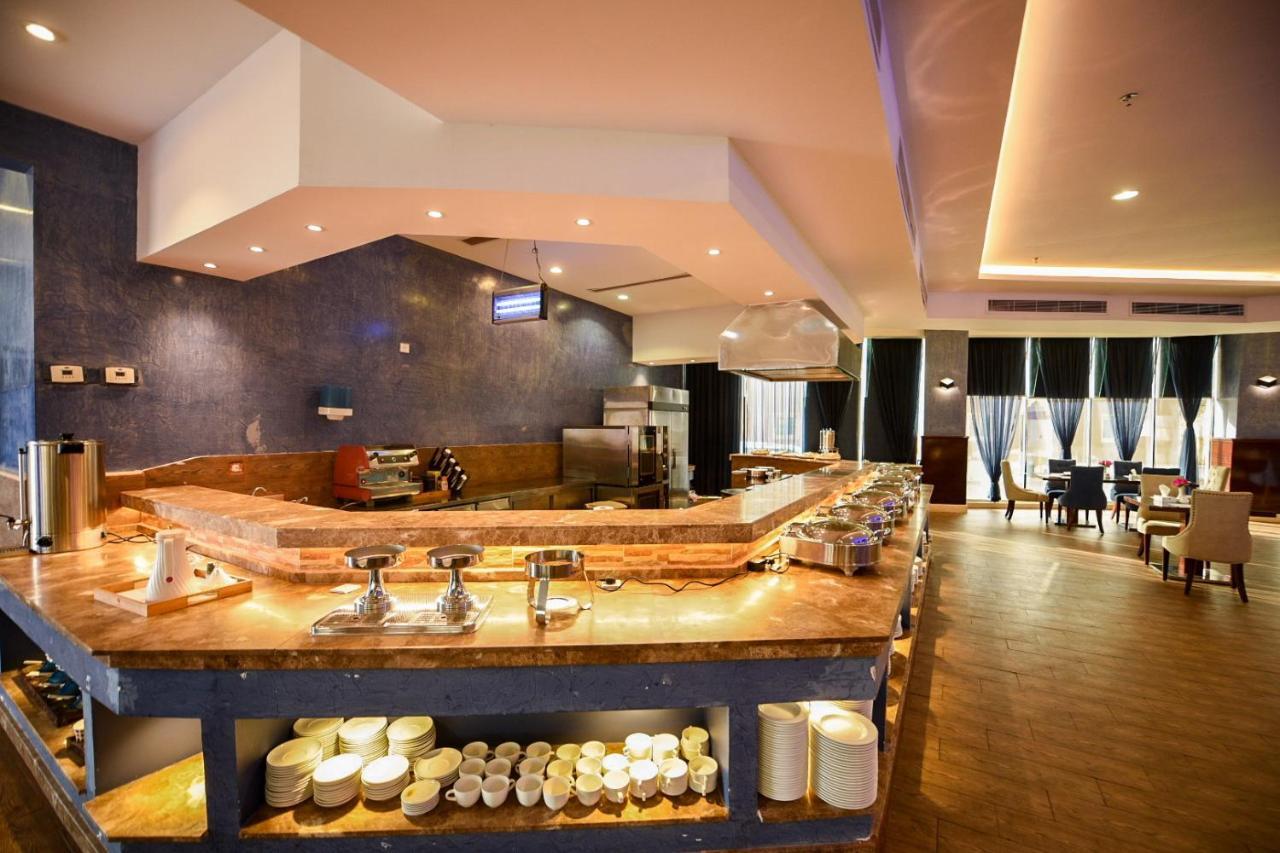 Hotel & Resort Golden Marina Yanbu Exterior foto